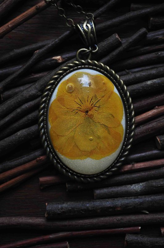 White Enameled Yellow Pansy Vintage Necklace