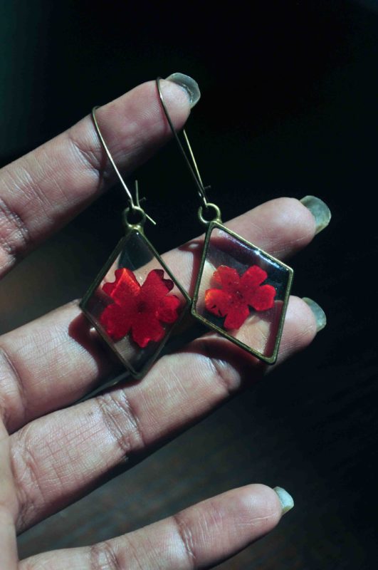 Red Verbena Preserved in Diamond Brass Earrings