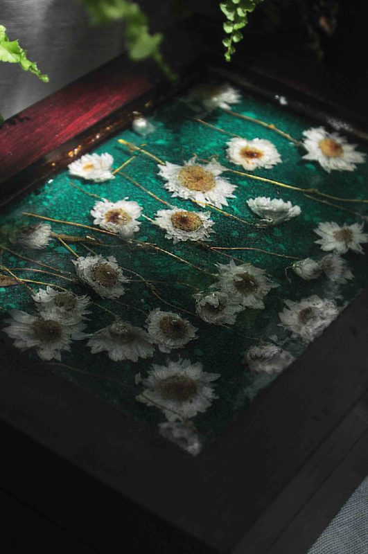 Wispy Daisy on Forest Bed Memory Box - Heirloom