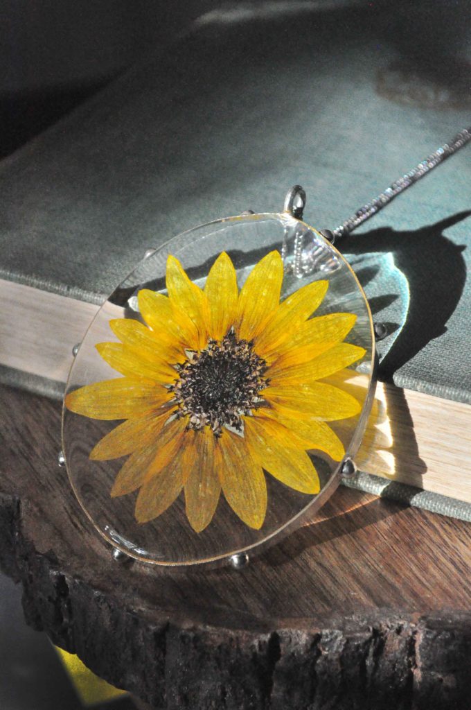 Positive Radiance Sunflower Necklace - Silver - Oval